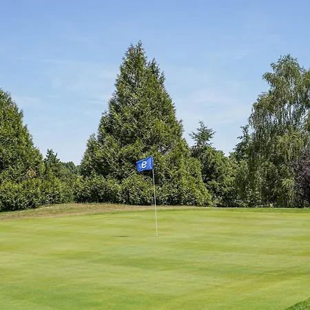 N°27, Golf Et Piscine Commune, 2
