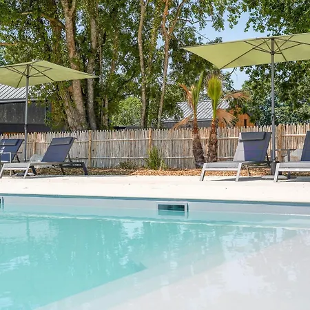 N°27, Golf Et Piscine Commune, 2 *